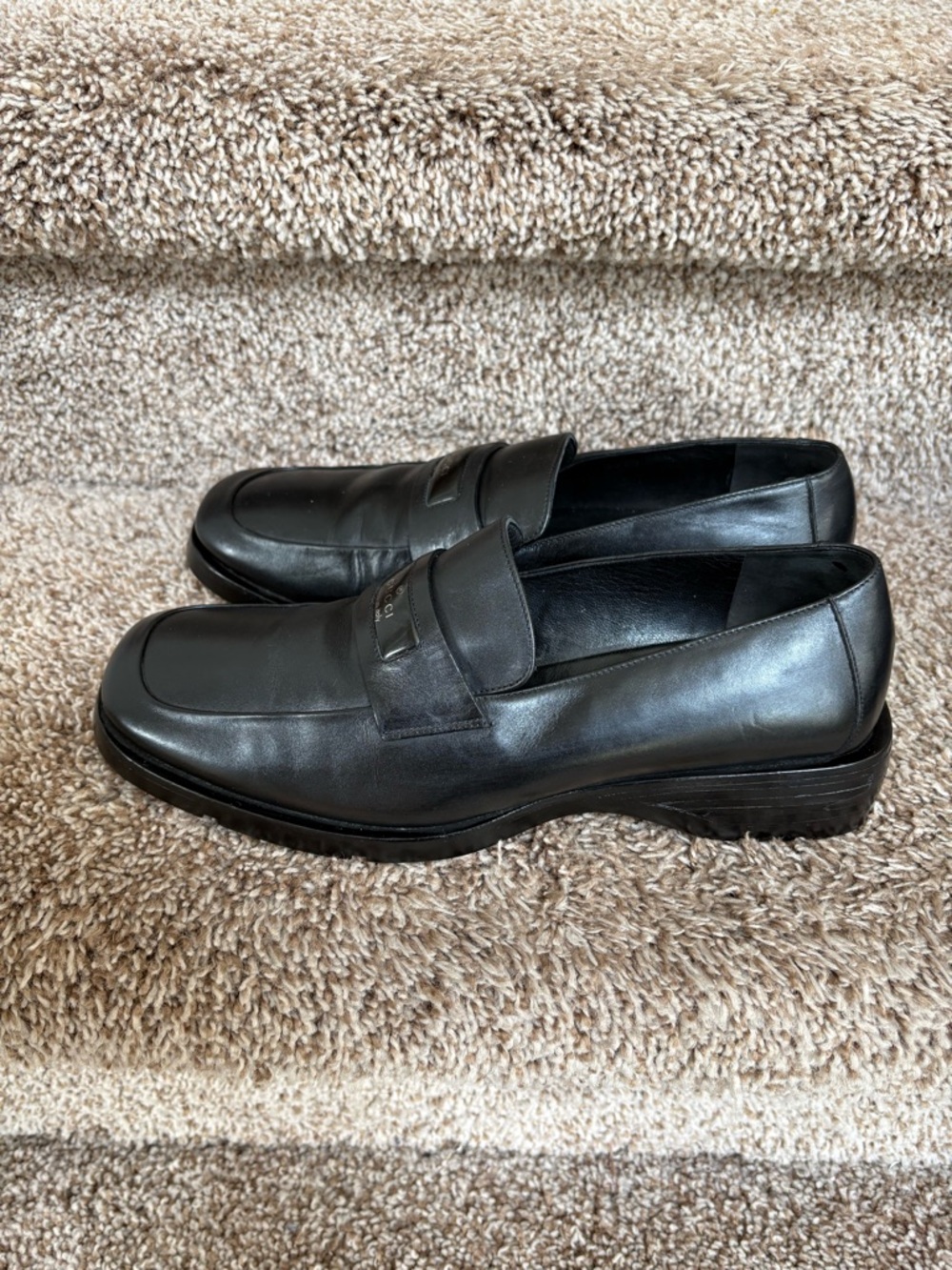 Gucci Black Leather Women's Penny Loafers - Picture 2 of 16